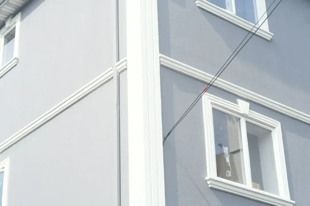 Güzelbahçe’de Villa Mantolaması ve Cephe Yenileme